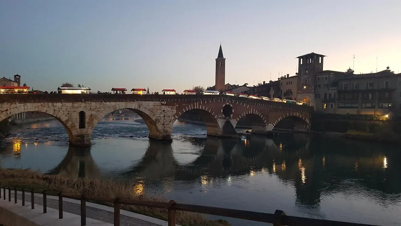 Appartamento Palazzo Ponte Pietra Verona